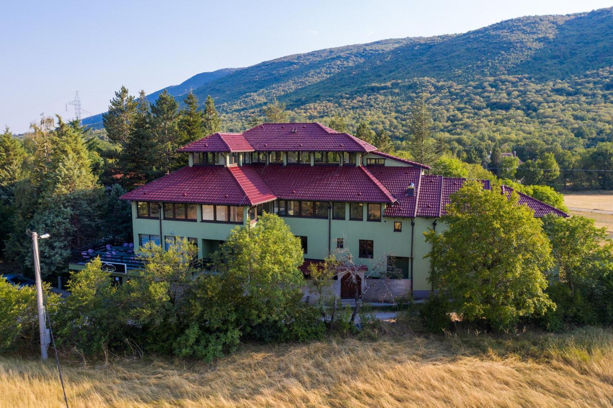 Holiday Resort Zlatni Dol Mostar Goranci Zewnętrze zdjęcie